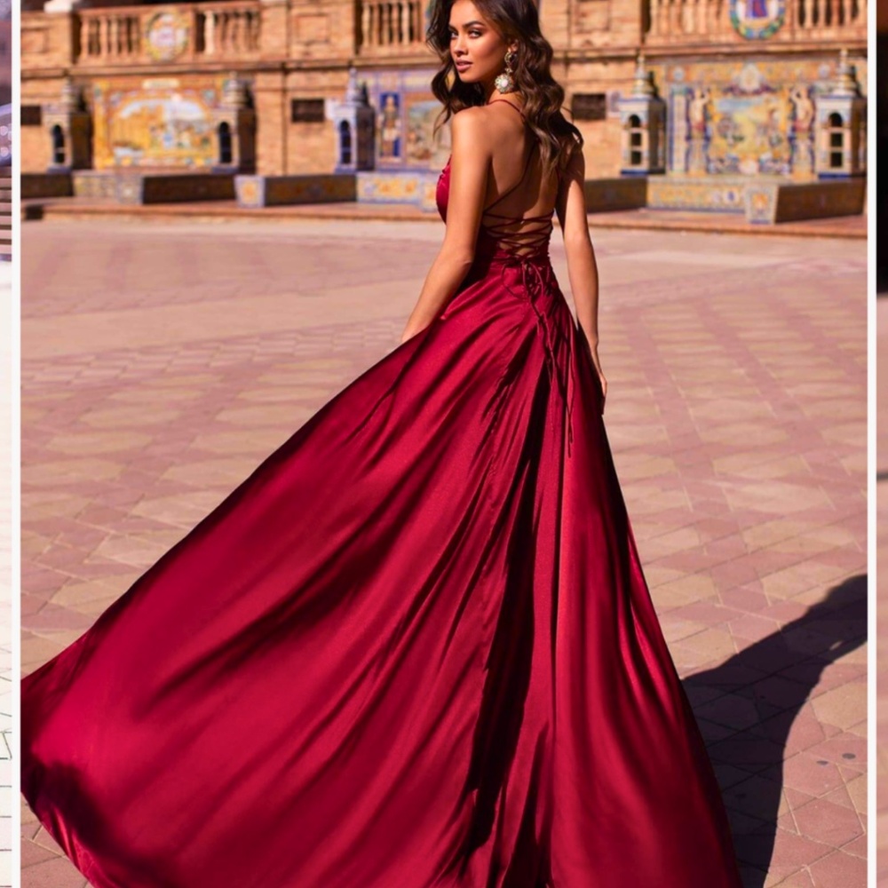 Alamour Loretta Ruby Satin Gown L (6-8)
